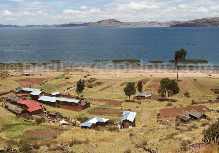 Berge du village de Llachón, Titicaca