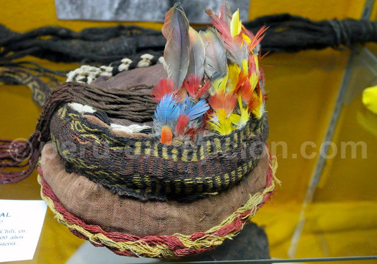 Coiffe huari de la vallée du Chili, Uchumayo, Musée Monasterio de la Recoleta d'Arequipa