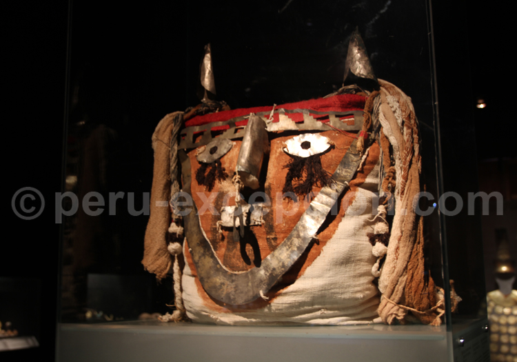 Tête de fardeau funéraire chancay, musée Larco