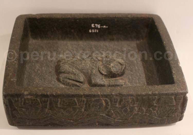 Vasque en pierre avec un crapaud pukara, Musée Inka de Cuzco
