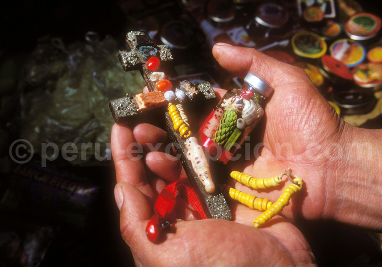 Amulettes sur un marché