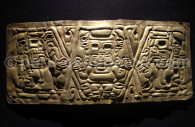 Plaque funéraire chavin en or, musée larco Plaque funéraire chavin en or, musée larco