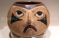 Terrine en forme de visage, céramique nasca, Musée d’Art Precolombien de Cuzco Terrine en forme de visage, céramique nasca, Musée d’Art Precolombien de Cuzco
