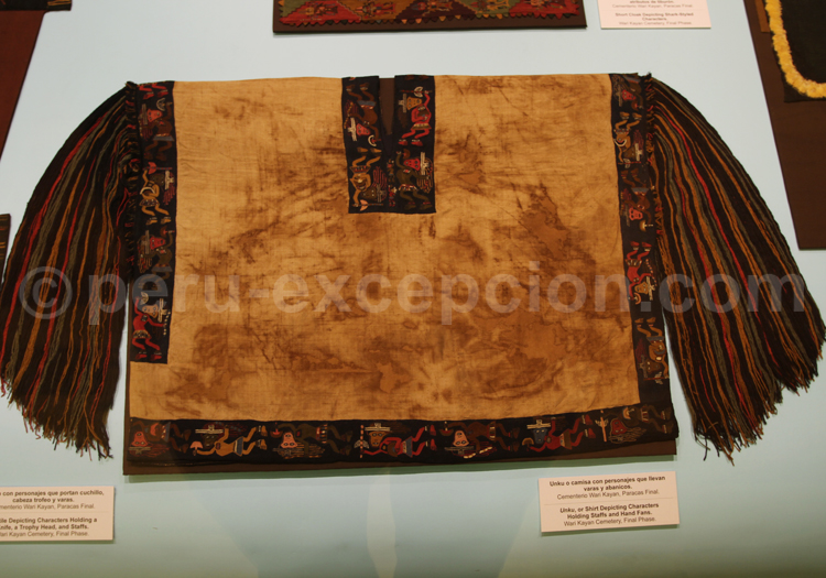 Unku paracas, tombe de wari kayan, Museo MNAAP, Lima