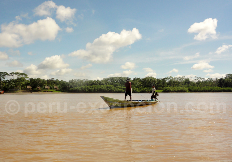 En barque à Puerto Maldonado