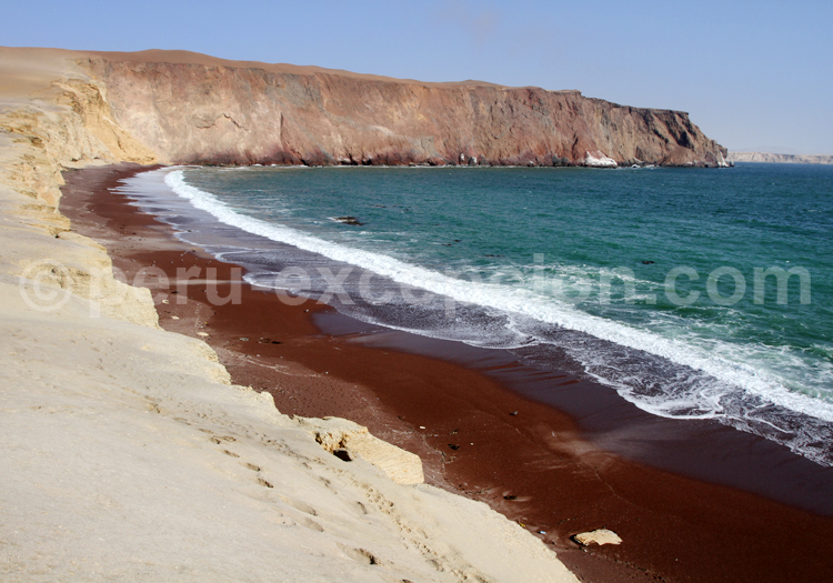 Playa roja, réserve de Paracas