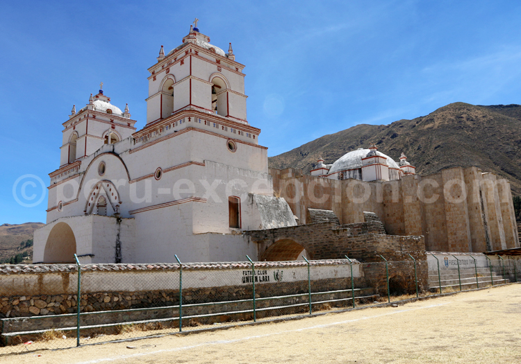 Eglise de Lari, Colca, Pérou
