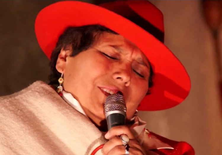 La chanteuse folklorique Martina Portocarrero