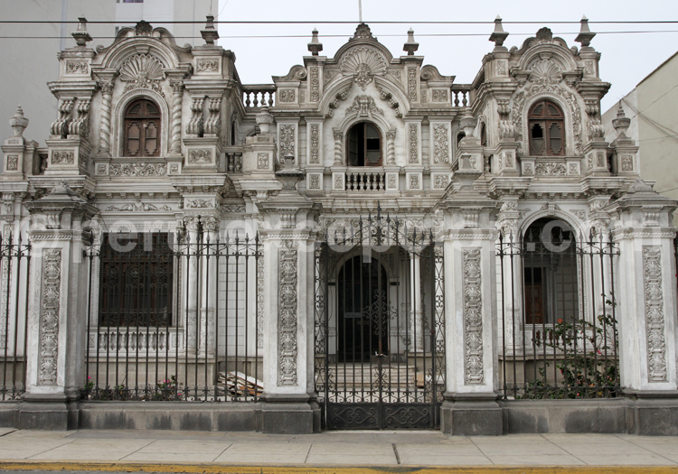 Architecture coloniale, Miraflores